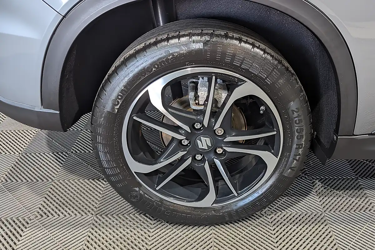 Used 2015 Suzuki Vitara Sz-T Grey - Interior and Exterior details 19