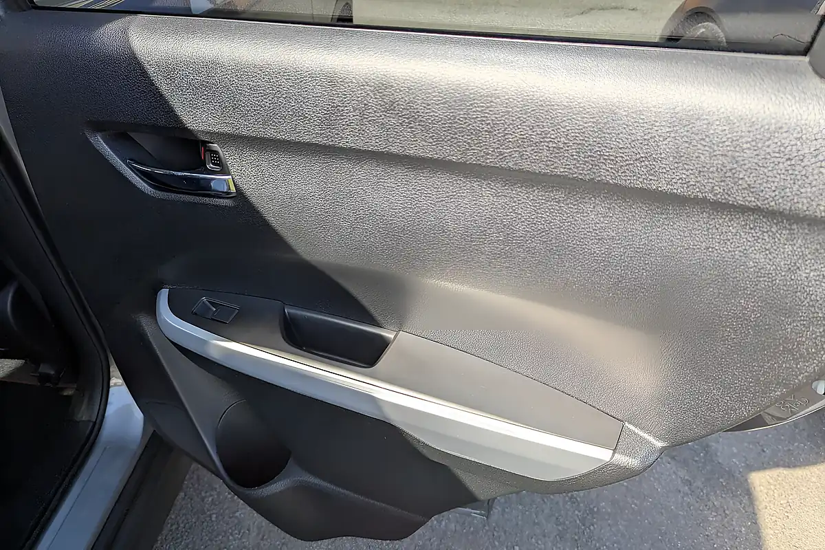 Used 2015 Suzuki Vitara Sz-T Grey - Interior and Exterior details 20
