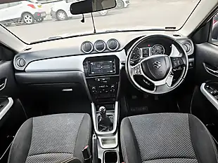 Used 2015 Suzuki Vitara Sz-T Silver - Interior and Exterior details 10