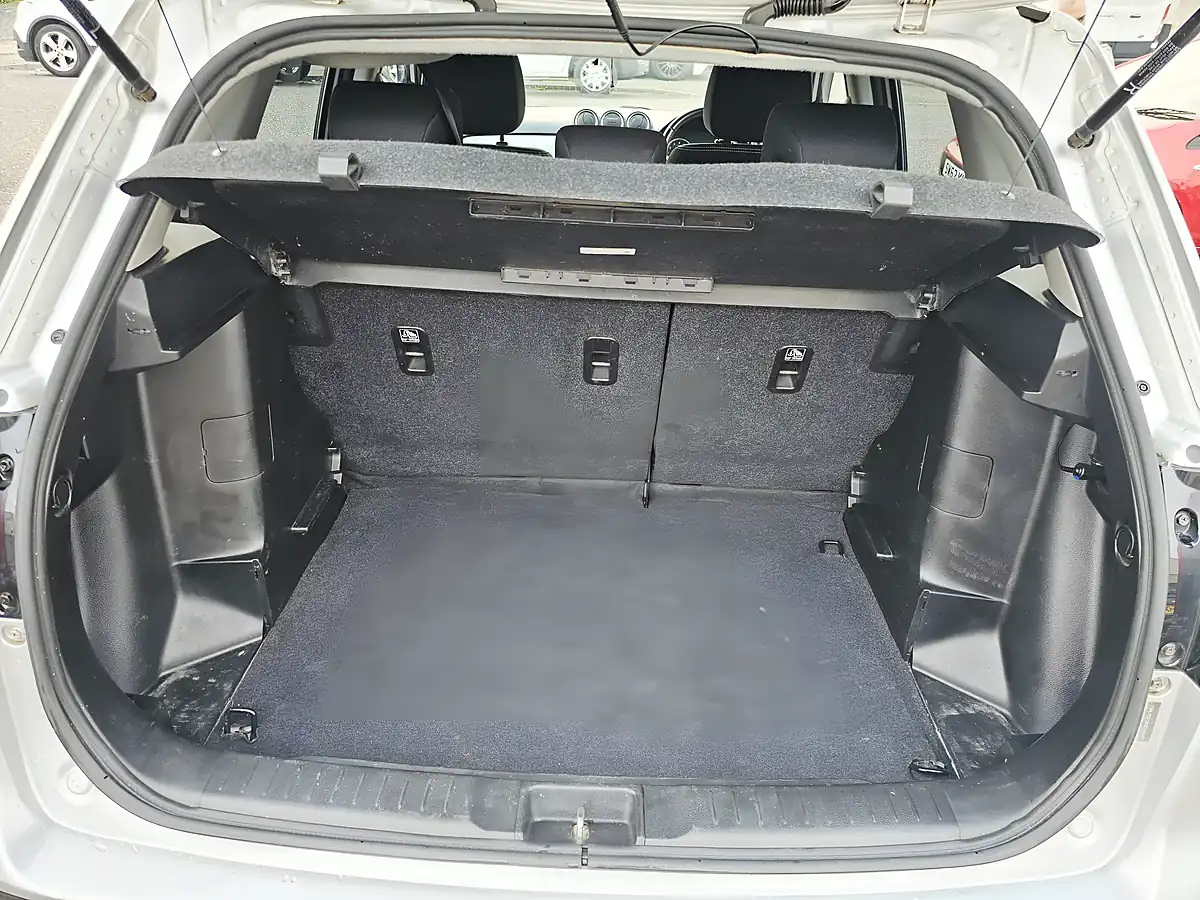 Used 2015 Suzuki Vitara Sz-T Silver - Interior and Exterior details 7