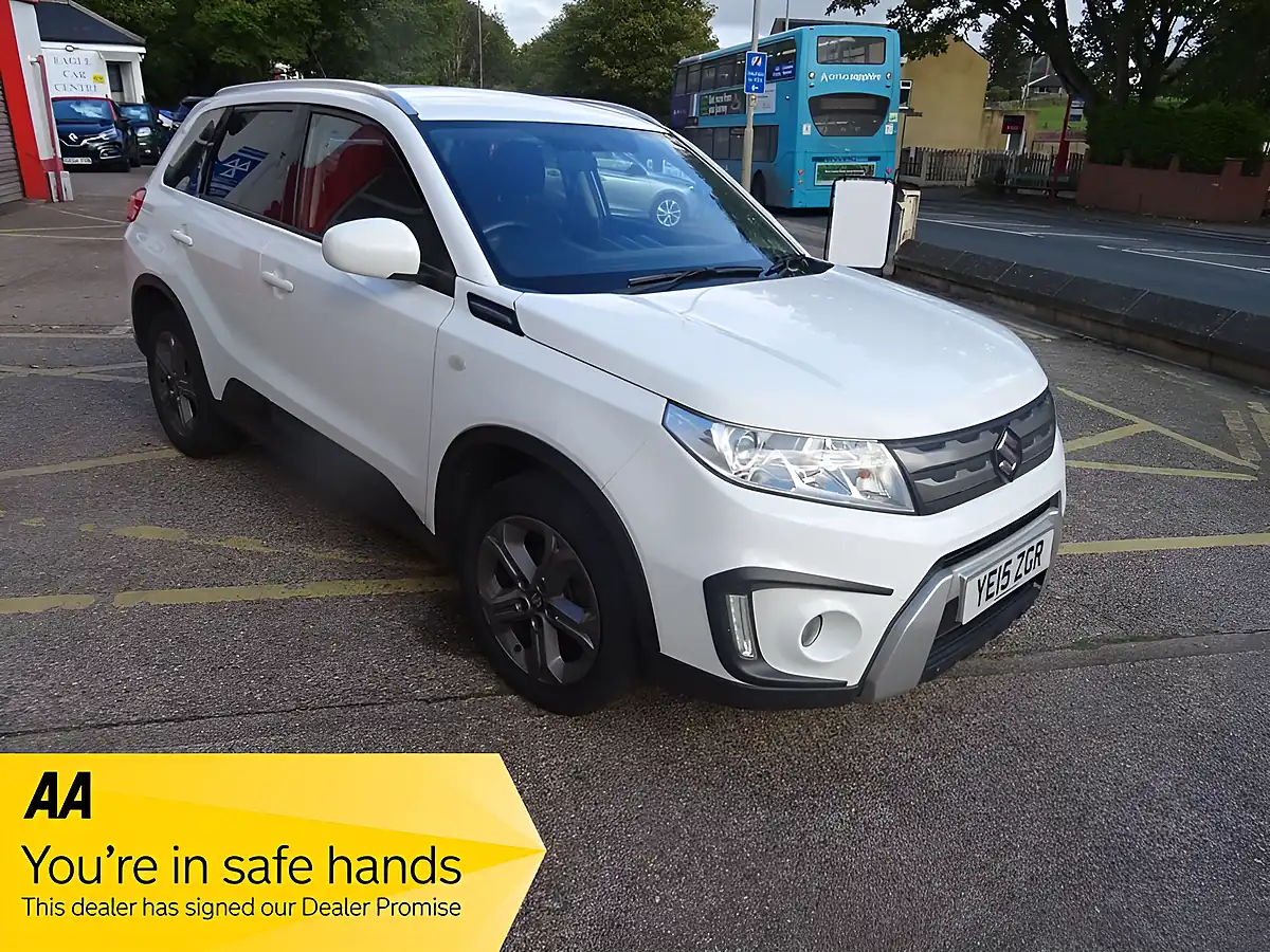Used 2015 Suzuki Vitara Sz-T White - Interior and Exterior details 3
