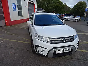 Used 2015 Suzuki Vitara Sz-T White - Interior and Exterior details 8