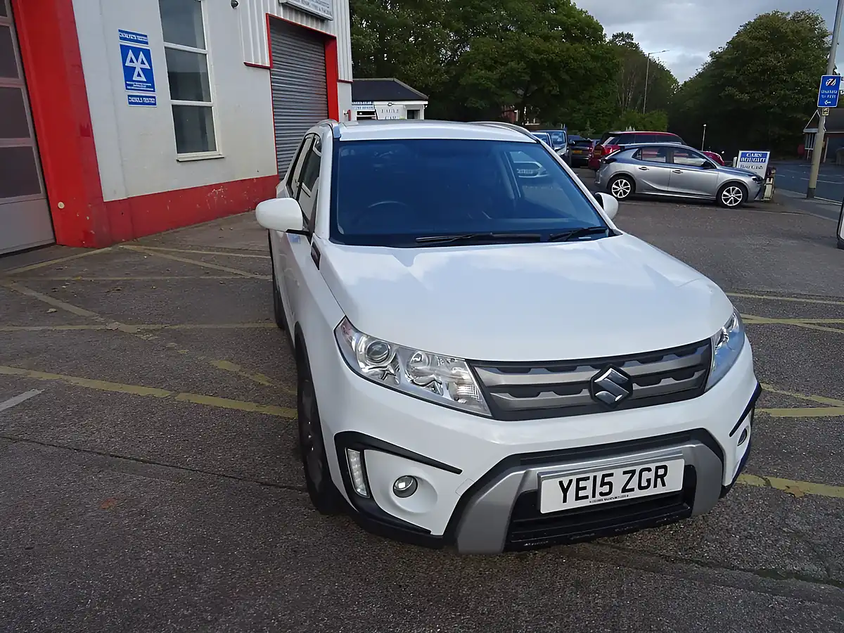 Used 2015 Suzuki Vitara Sz-T White - Interior and Exterior details 8