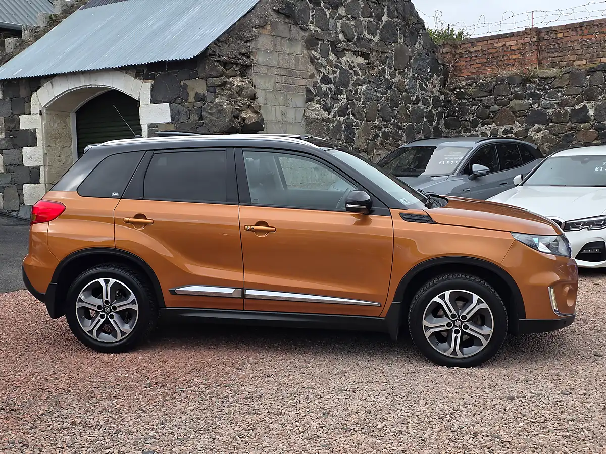 Used 2015 Suzuki Vitara SZ5 Horizon Orange Metallic - Interior and Exterior details 19