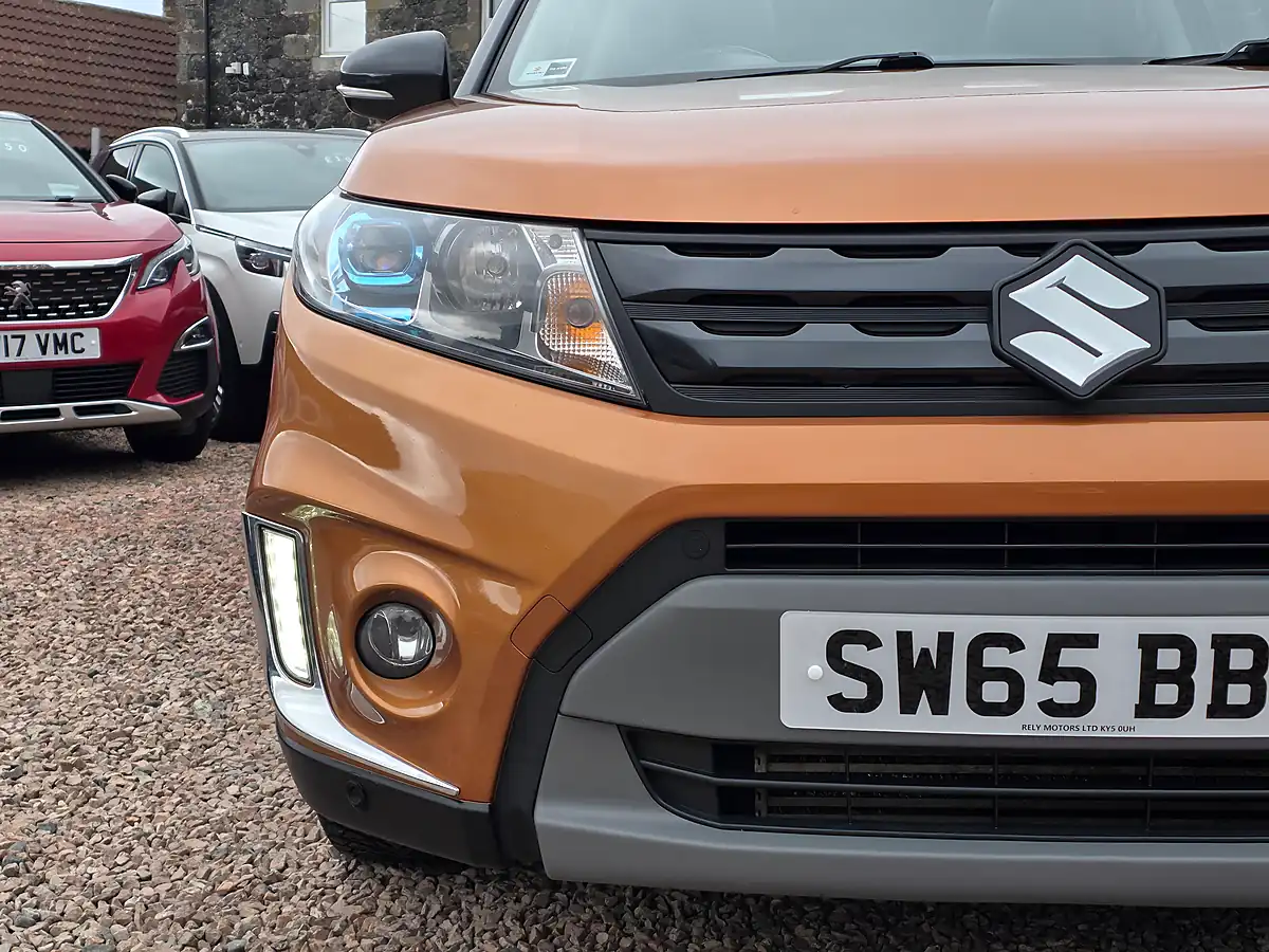 Used 2015 Suzuki Vitara SZ5 Horizon Orange Metallic - Interior and Exterior details 4