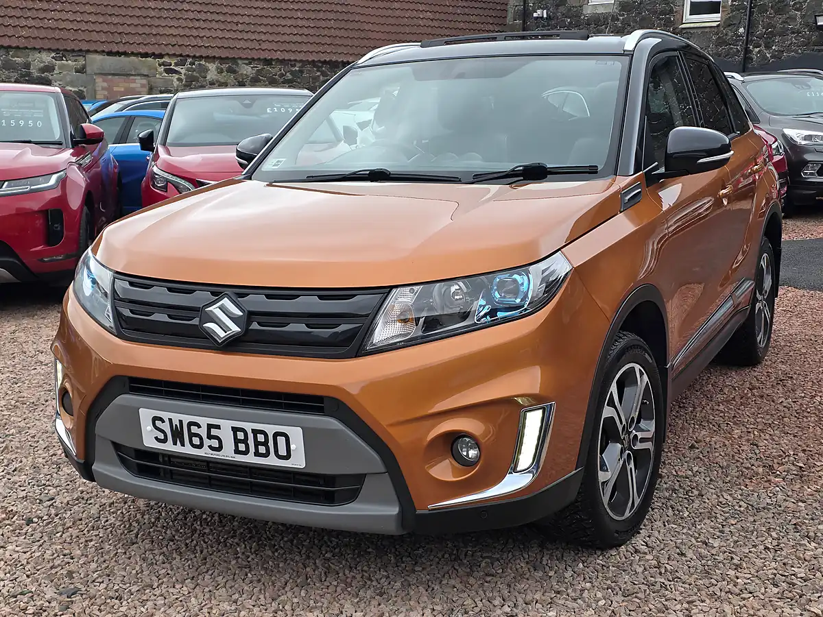 Used 2015 Suzuki Vitara SZ5 Horizon Orange Metallic - Interior and Exterior details 5