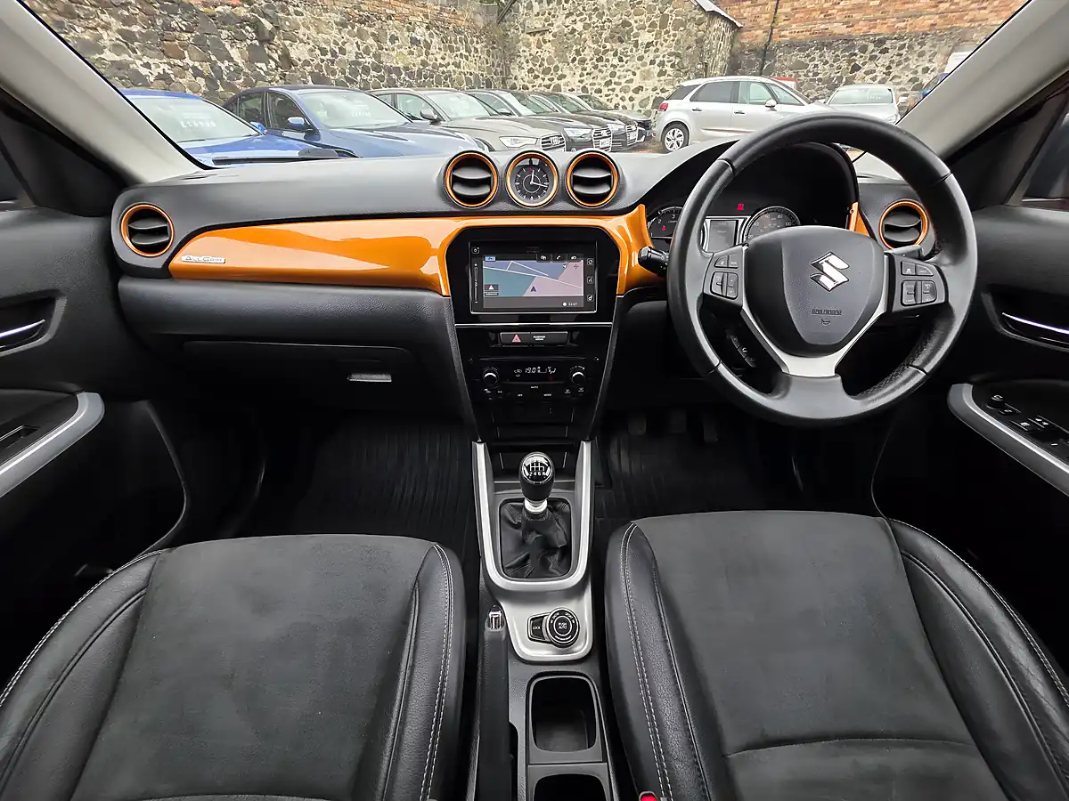 Used 2015 Suzuki Vitara SZ5 Horizon Orange Metallic - Interior and Exterior details 7