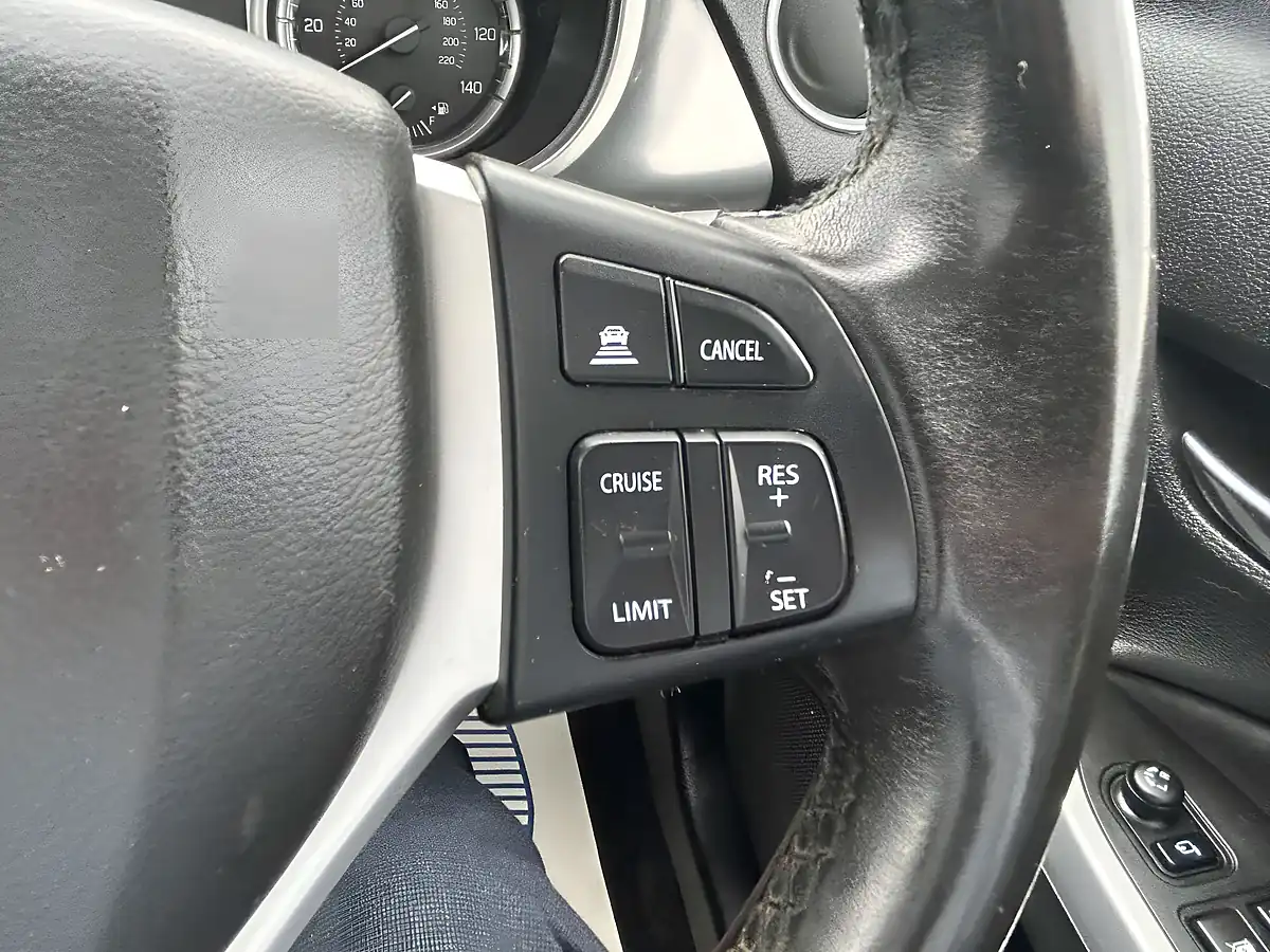 Used 2015 Suzuki Vitara SZ5 Rugged Allgrip Grey - Interior and Exterior details 15