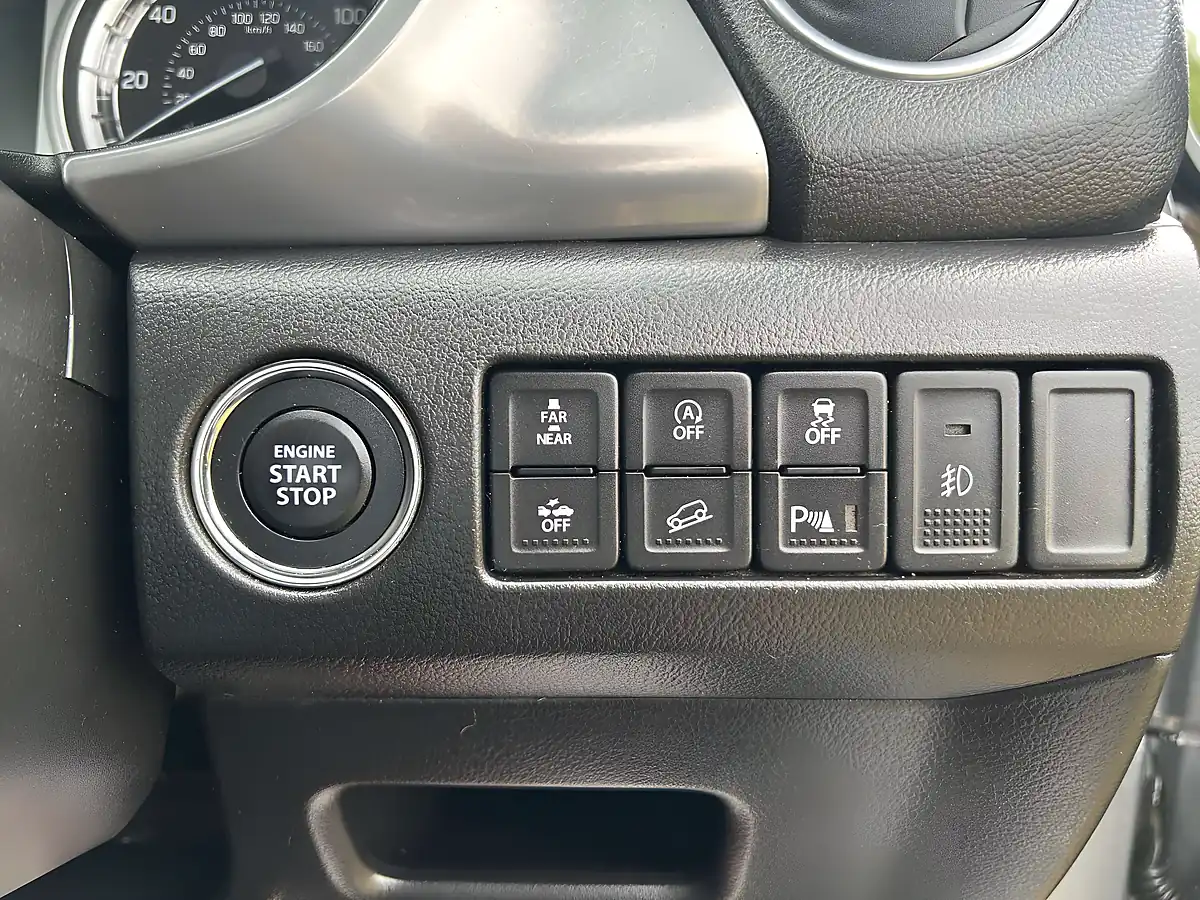 Used 2015 Suzuki Vitara SZ5 Rugged Allgrip Grey - Interior and Exterior details 20