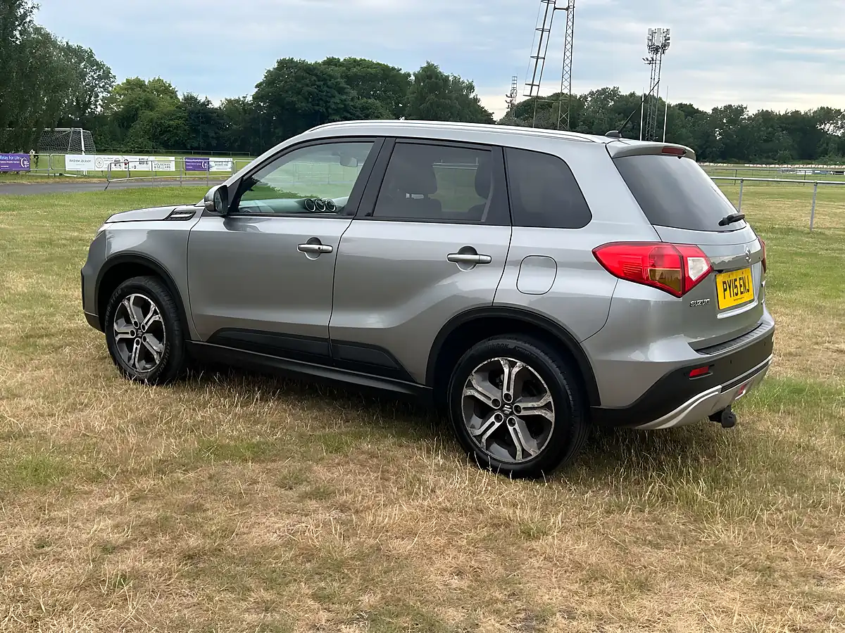 Used 2015 Suzuki Vitara SZ5 Rugged Allgrip Grey - Interior and Exterior details 7