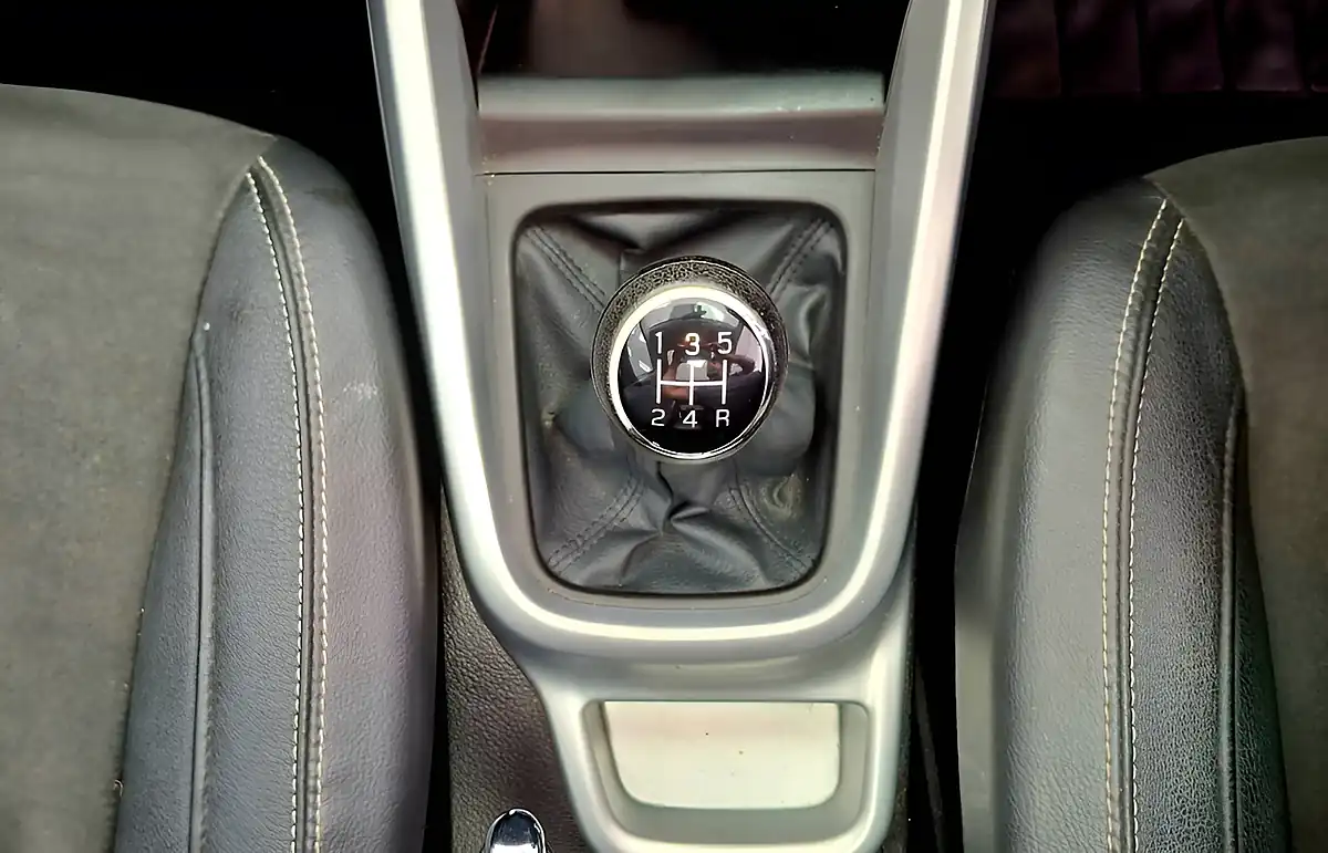 Used 2015 Suzuki Vitara SZ5 White - Interior and Exterior details 15