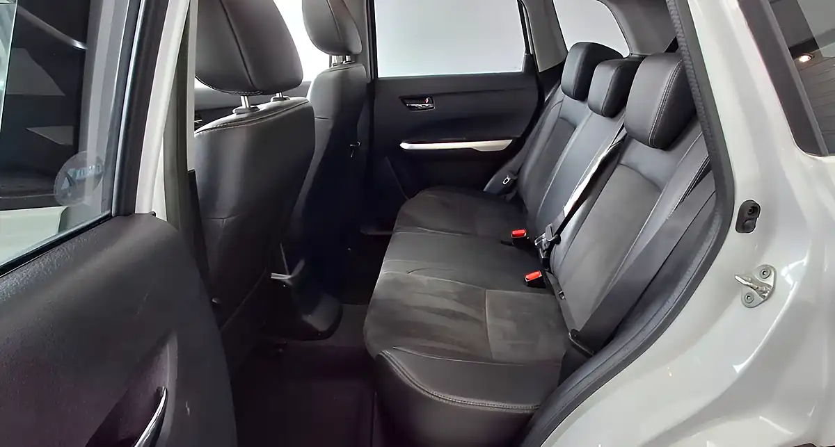 Used 2015 Suzuki Vitara SZ5 White - Interior and Exterior details 19