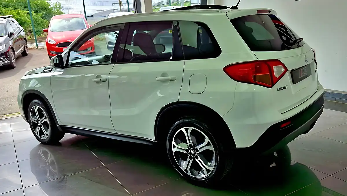 Used 2015 Suzuki Vitara SZ5 White - Interior and Exterior details 3