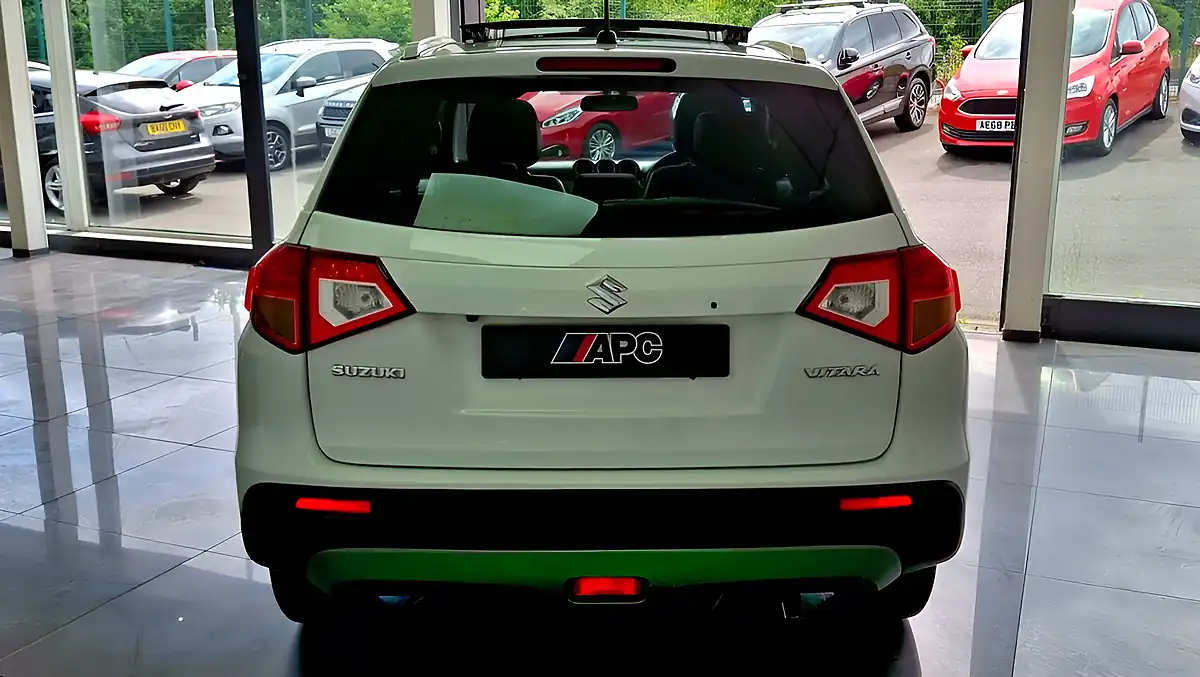 Used 2015 Suzuki Vitara SZ5 White - Interior and Exterior details 4