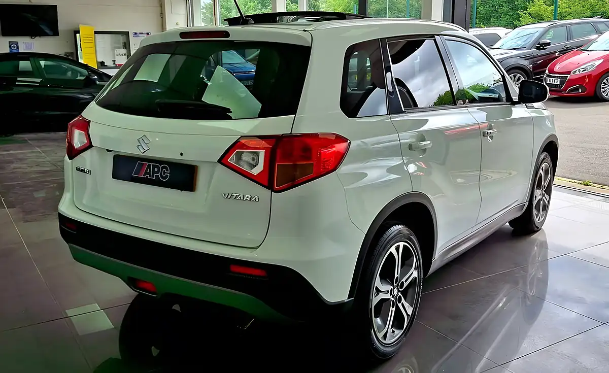 Used 2015 Suzuki Vitara SZ5 White - Interior and Exterior details 5