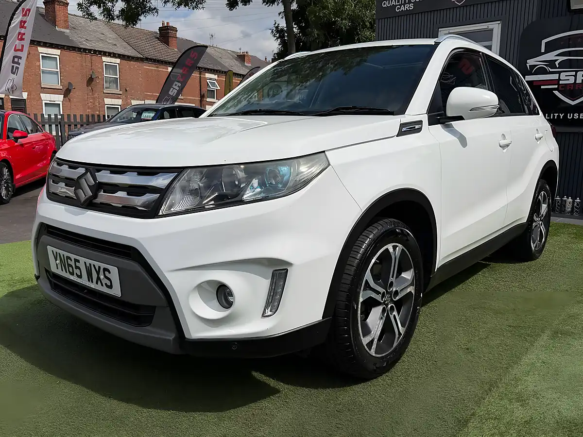Used 2015 Suzuki Vitara SZ5 White - Interior and Exterior details 10
