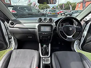 Used 2015 Suzuki Vitara SZ5 White - Interior and Exterior details 15