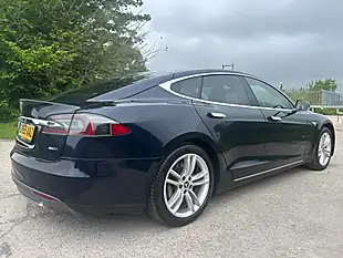 Used 2015 Tesla Model S Dual Motor Blue - Interior and Exterior details 11