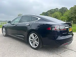 Used 2015 Tesla Model S Dual Motor Blue - Interior and Exterior details 12