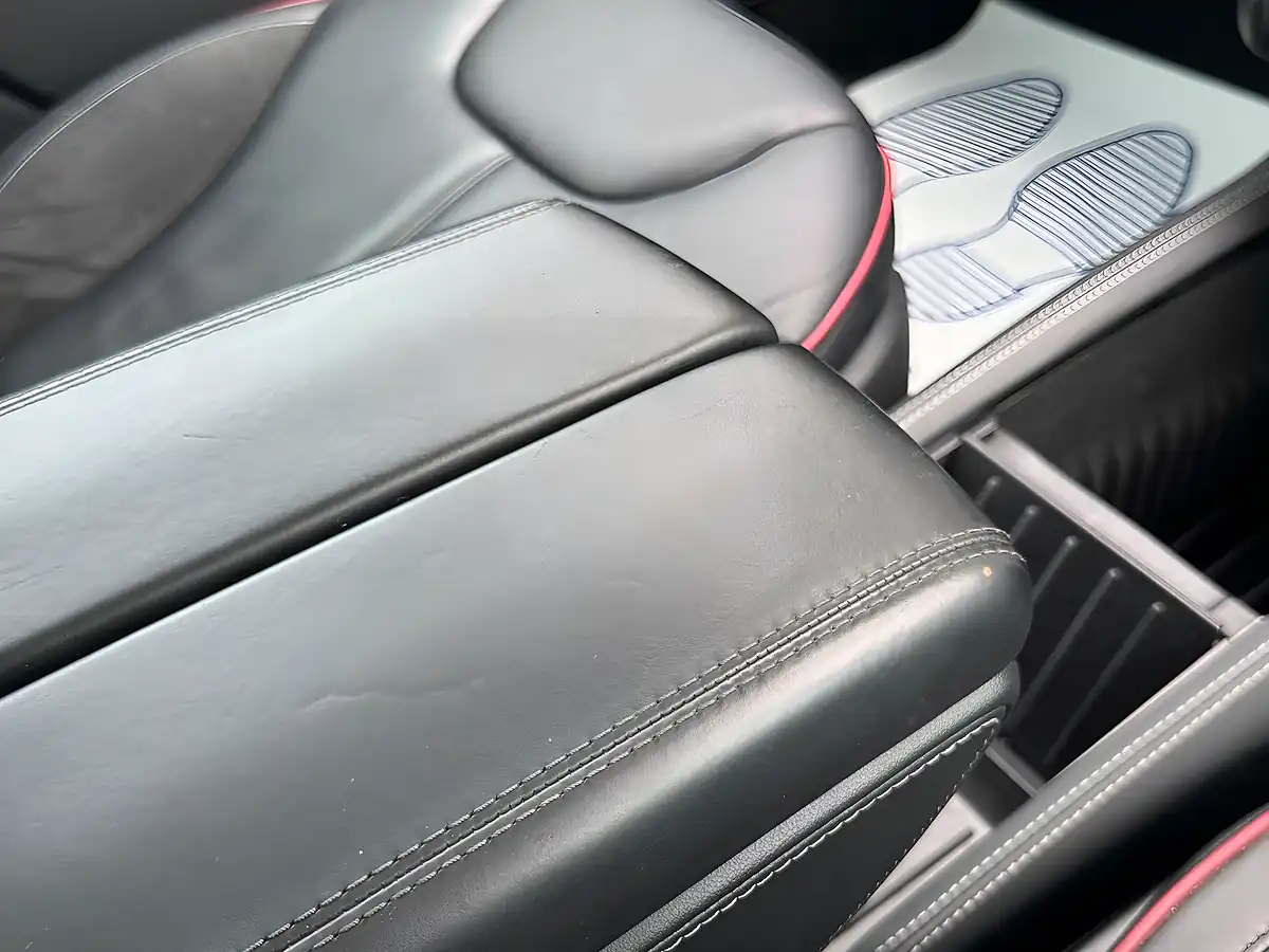 Used 2015 Tesla Model S Red - Interior and Exterior details 17