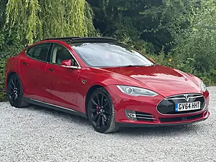 Used 2015 Tesla Model S Red - Interior and Exterior details 5