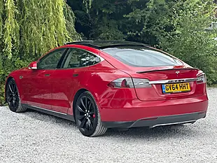Used 2015 Tesla Model S Red - Interior and Exterior details 9