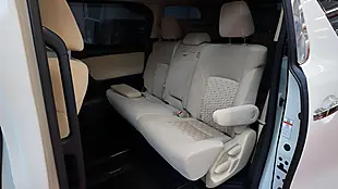 Used 2015 Toyota Alphard X White - Interior and Exterior details 13