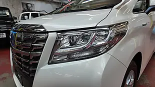Used 2015 Toyota Alphard X White - Interior and Exterior details 16