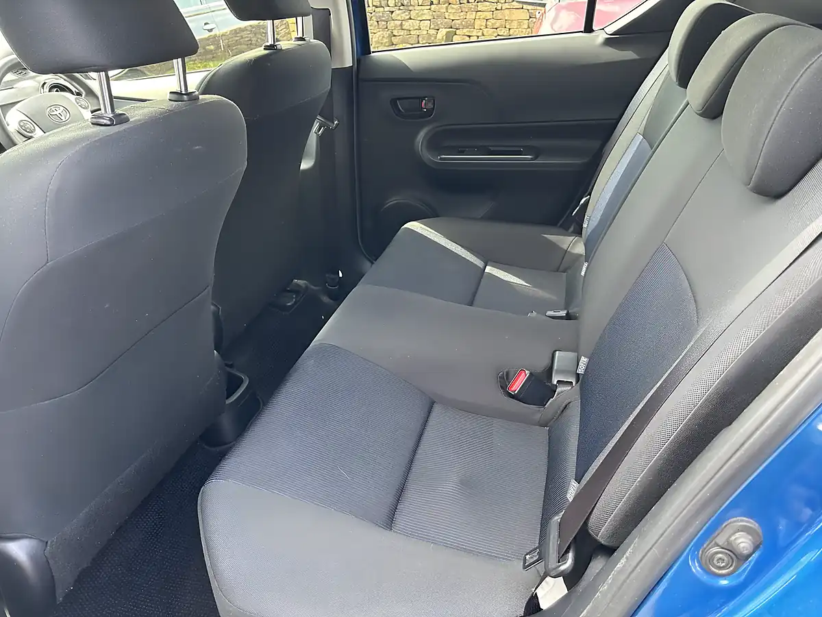 Used 2015 Toyota Aqua Blue - Interior and Exterior details 10