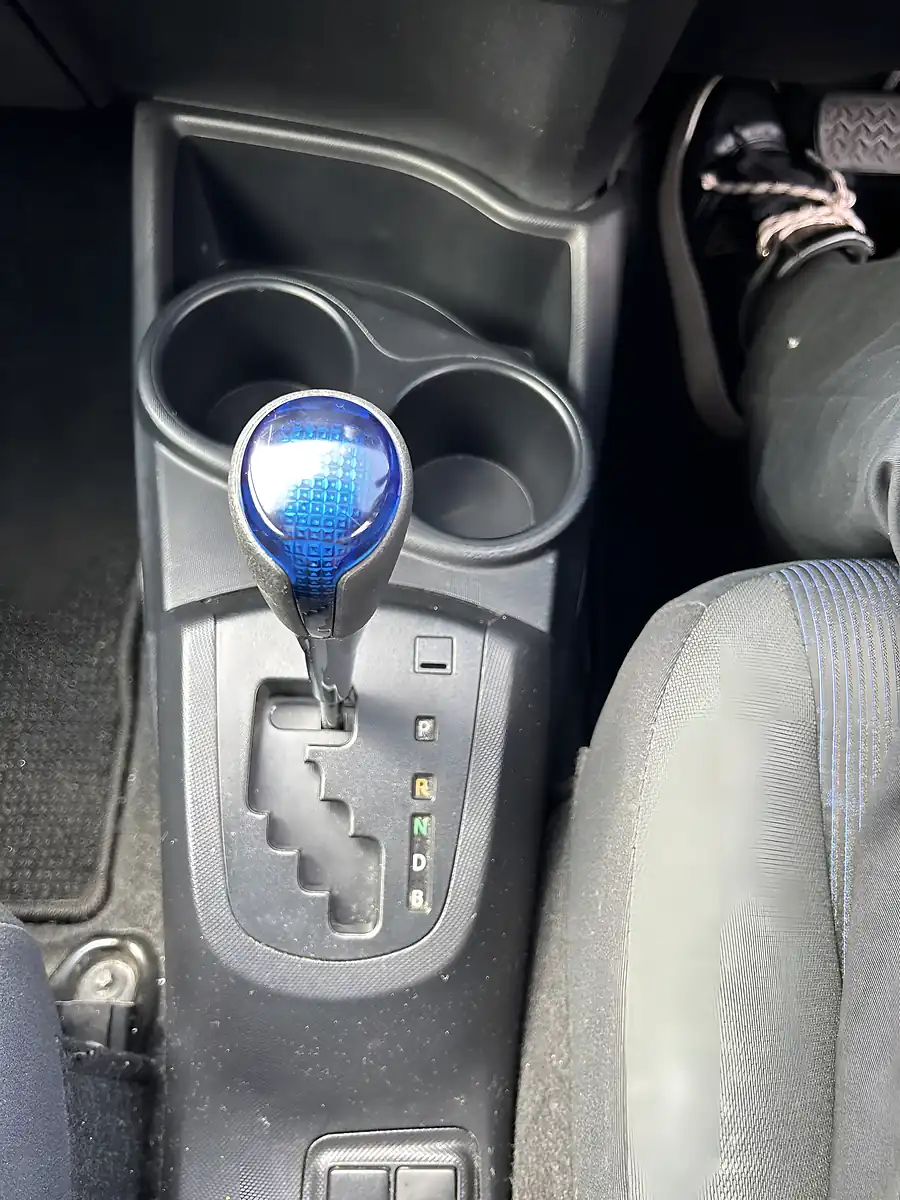 Used 2015 Toyota Aqua Blue - Interior and Exterior details 12