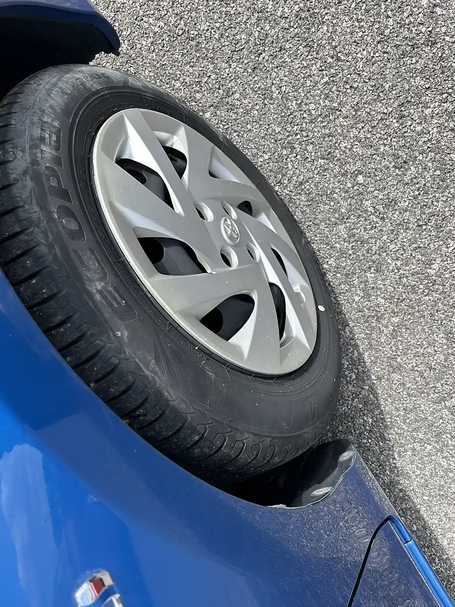 Used 2015 Toyota Aqua Blue - Interior and Exterior details 16