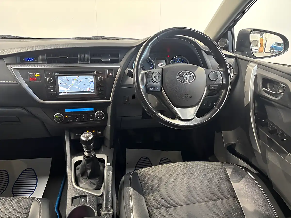 Used 2015 Toyota Auris Excel Grey - Interior and Exterior details 15
