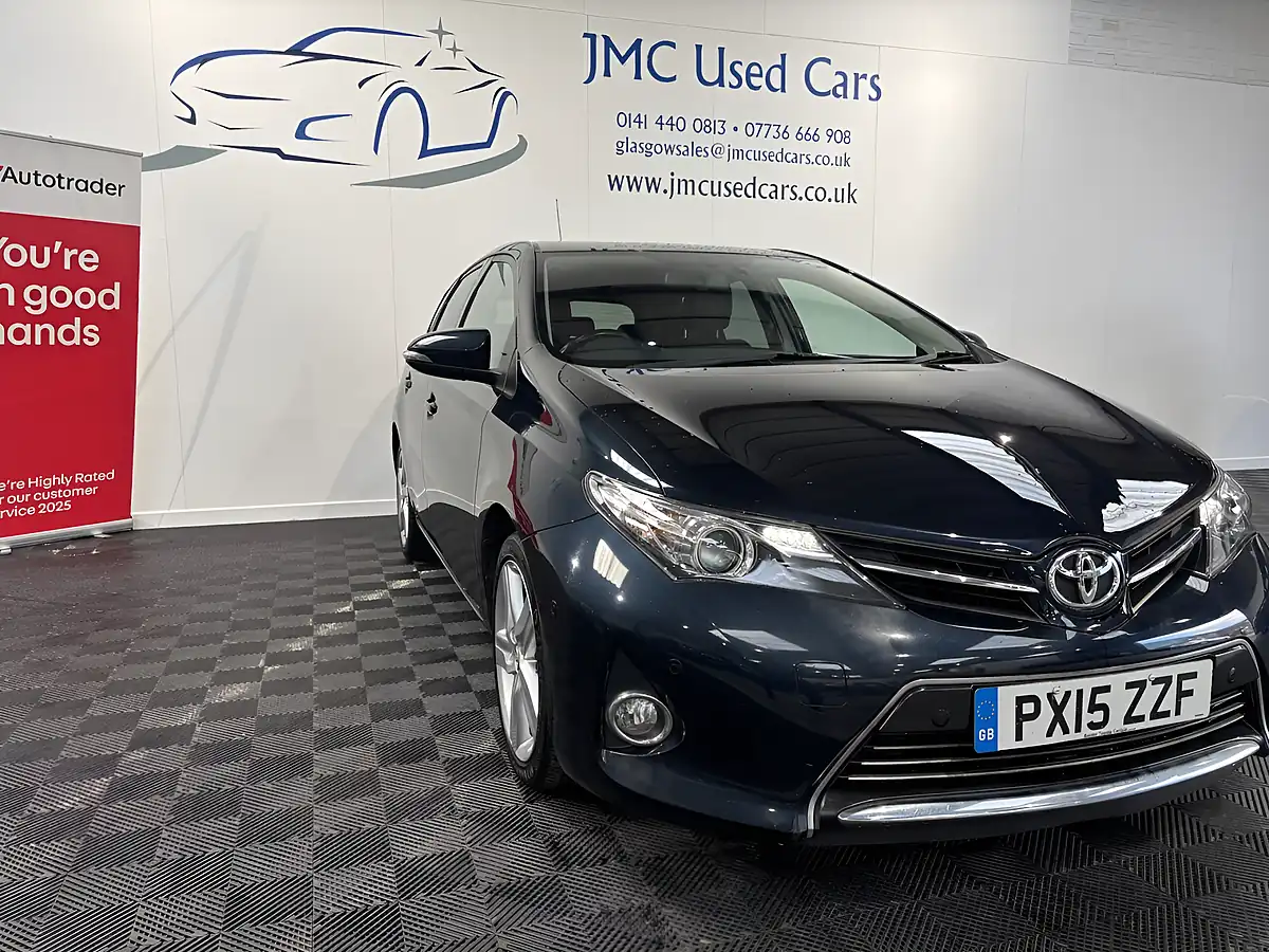 Used 2015 Toyota Auris Excel Grey - Interior and Exterior details 6