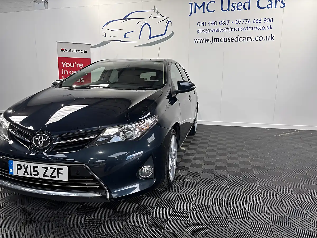 Used 2015 Toyota Auris Excel Grey - Interior and Exterior details 7