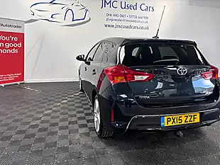 Used 2015 Toyota Auris Excel Grey - Interior and Exterior details 8