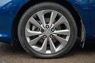 Used 2015 Toyota Auris Excel Nautical Blue - Interior and Exterior details 12