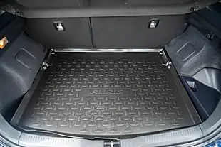 Used 2015 Toyota Auris Excel Nautical Blue - Interior and Exterior details 16