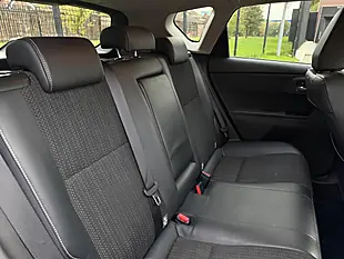 Used 2015 Toyota Auris Excel Red - Interior and Exterior details 14