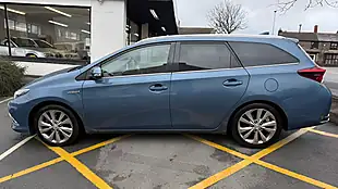 Used 2015 Toyota Auris Excel Touring Sports Blue - Interior and Exterior details 15