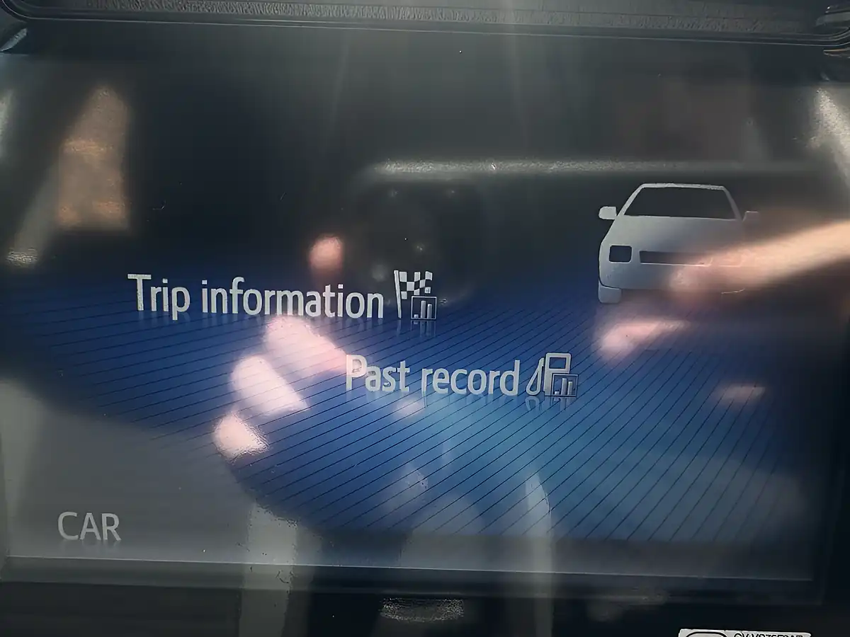 Used 2015 Toyota Auris Icon Blue - Interior and Exterior details 16