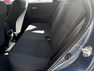 Used 2015 Toyota Auris Icon Blue - Interior and Exterior details 8