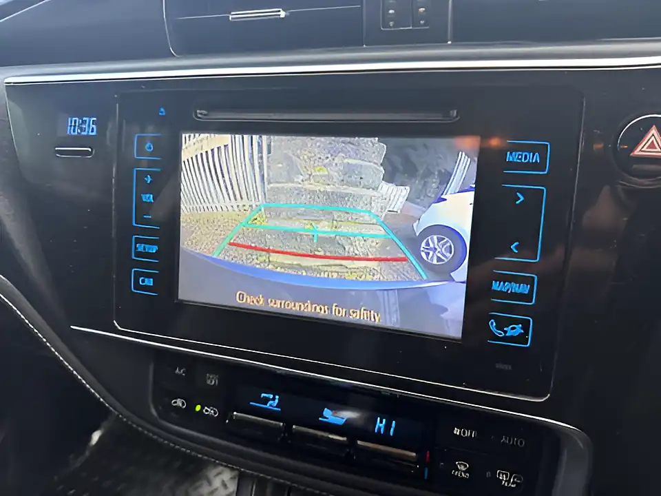 Used 2015 Toyota Auris Icon Blue - Interior and Exterior details 17