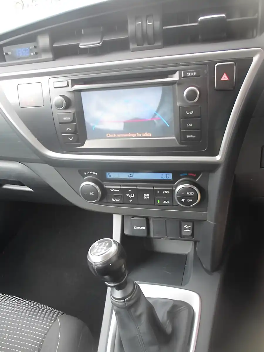 Used 2015 Toyota Auris Icon Grey - Interior and Exterior details 11