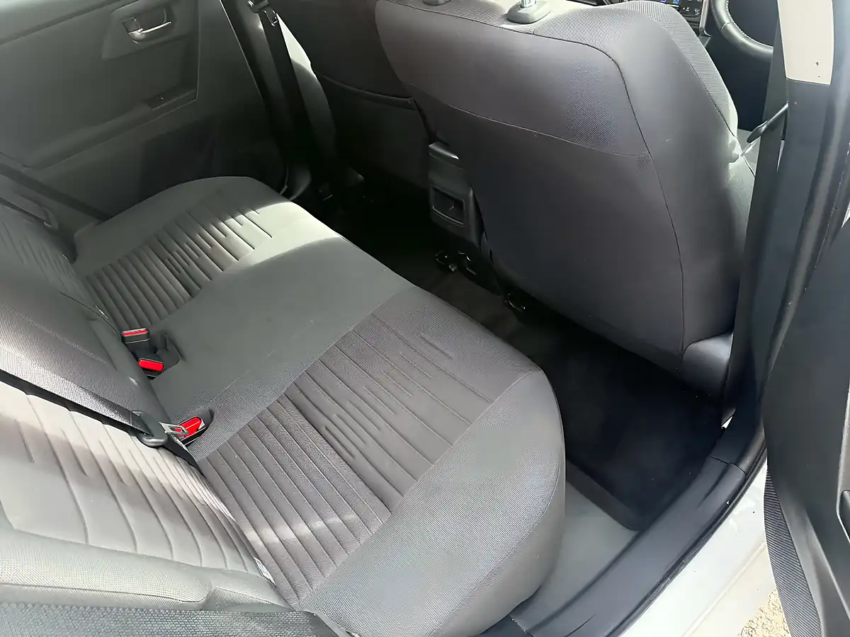 Used 2015 Toyota Auris Icon - Interior and Exterior details 11