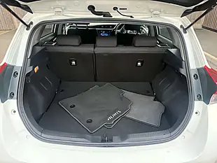 Used 2015 Toyota Auris Icon - Interior and Exterior details 12