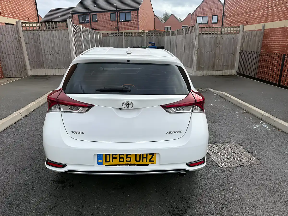 Used 2015 Toyota Auris Icon - Interior and Exterior details 13
