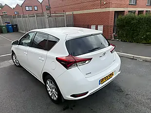 Used 2015 Toyota Auris Icon - Interior and Exterior details 14