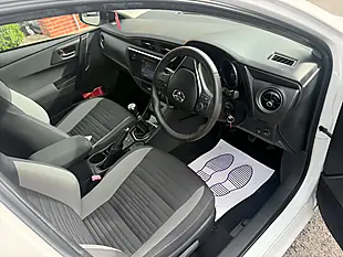 Used 2015 Toyota Auris Icon - Interior and Exterior details 15