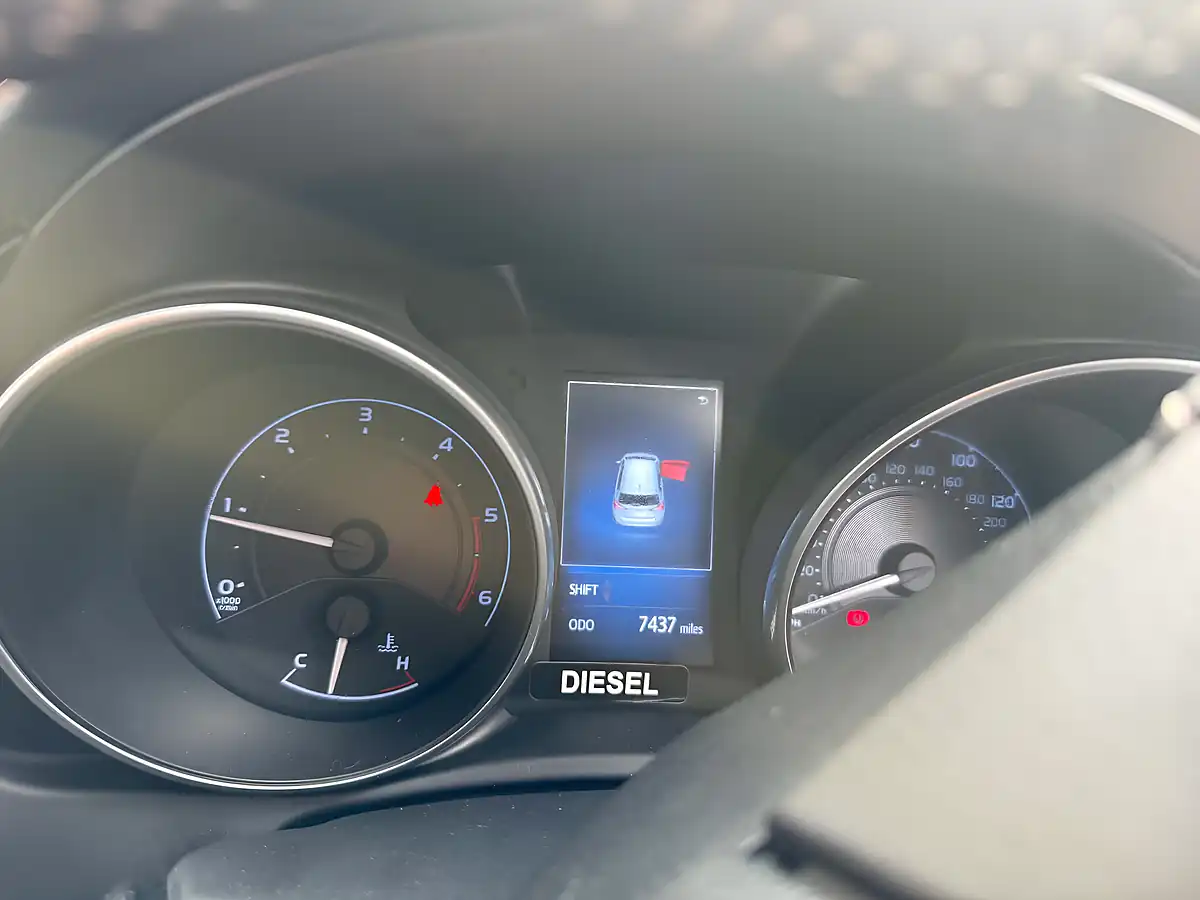 Used 2015 Toyota Auris Icon - Interior and Exterior details 16