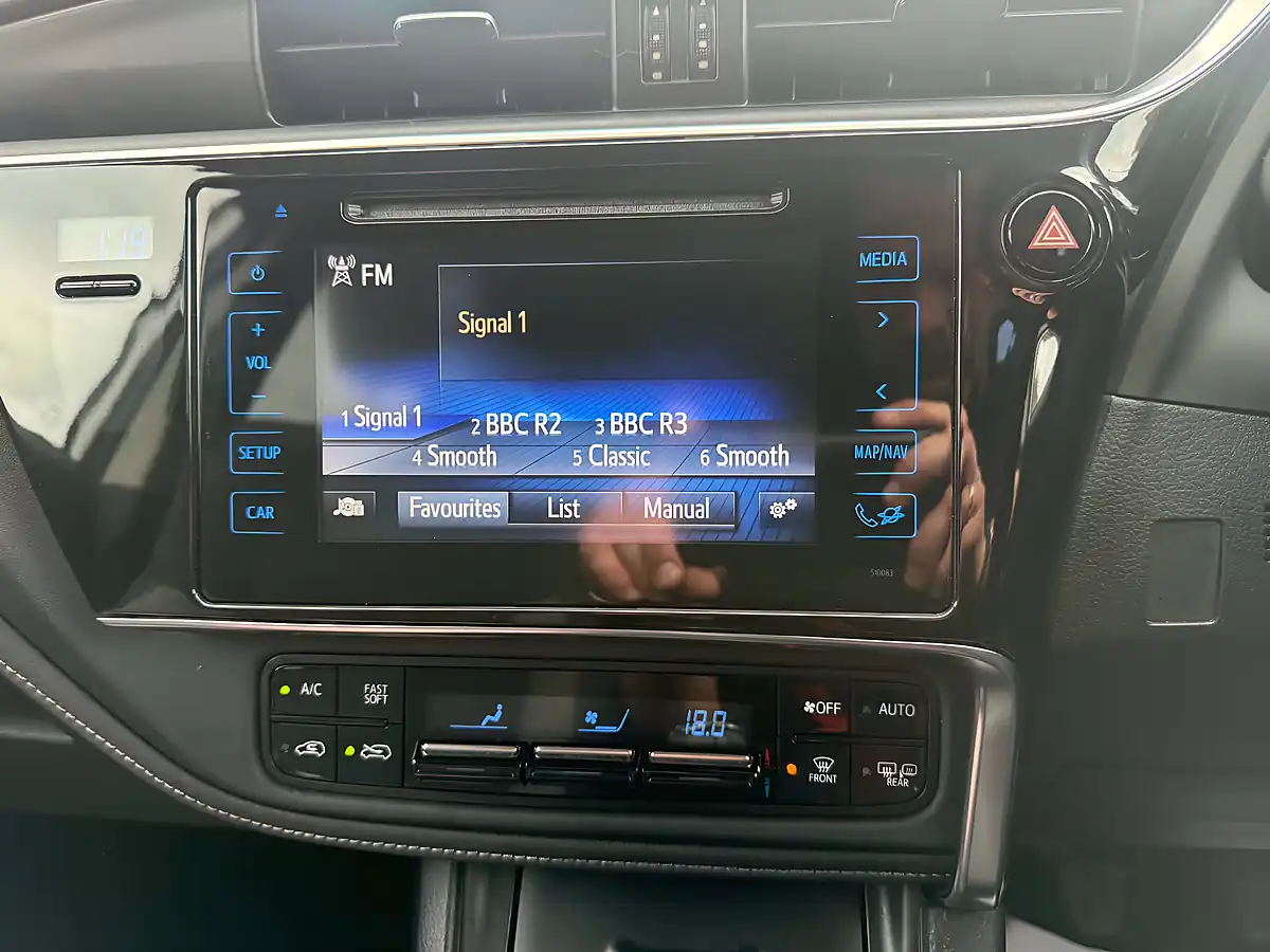 Used 2015 Toyota Auris Icon - Interior and Exterior details 17